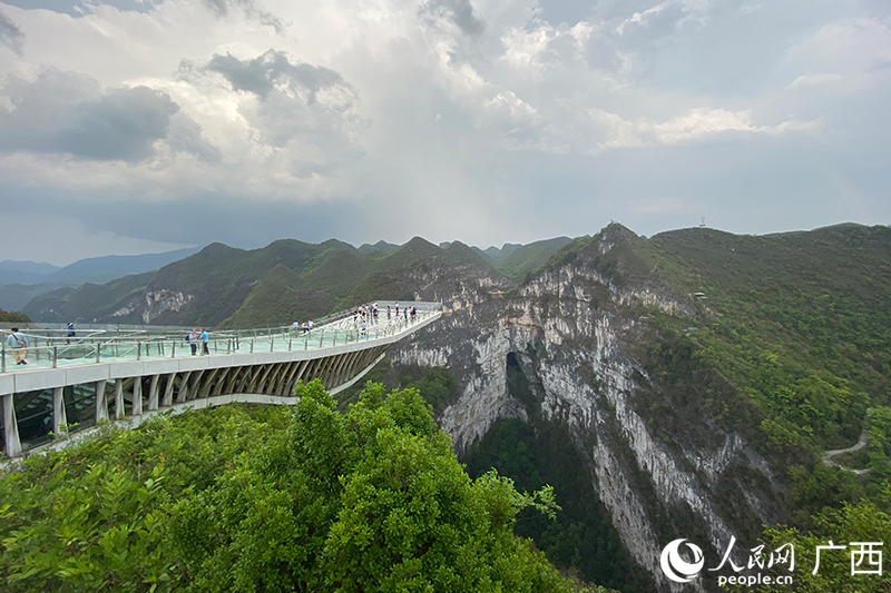 推出“天赐乐业”精品旅游线路尊龙凯时ag旗舰厅登陆乐业县(图2)