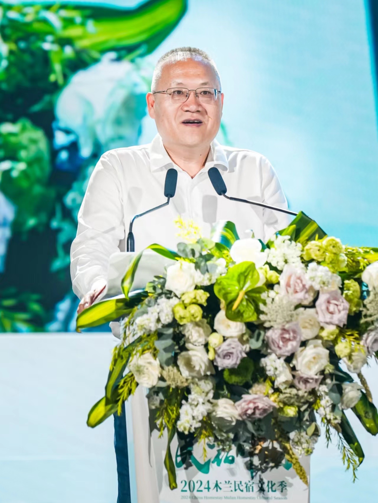 民宿文化季在湖北武汉热力开启 展播首批全国新精品案例尊龙凯时人生就是博z6com民宿中国·2024木兰(图3)